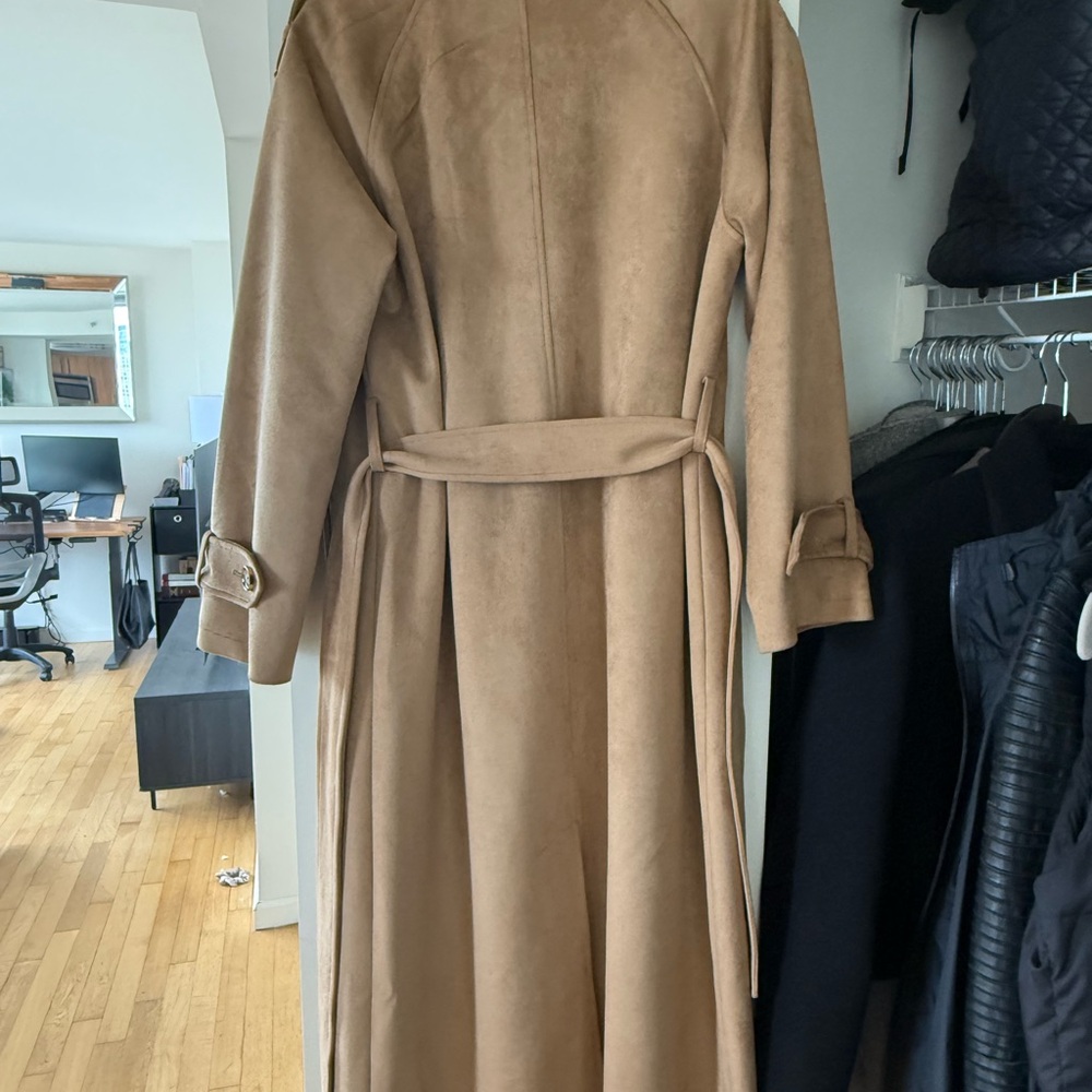 Abercrombie & Fitch Classic Camel Suede Trench Coat - Picture 7 of 7